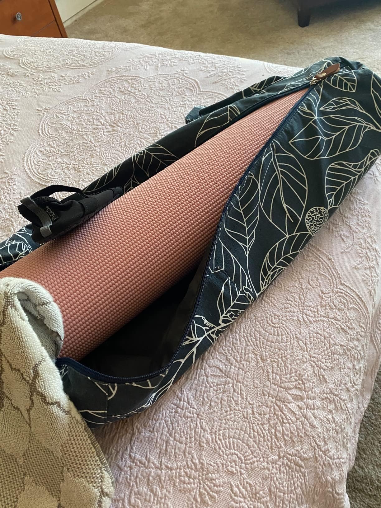 Yoga Mat Carrier Bag with Strap & Pockets